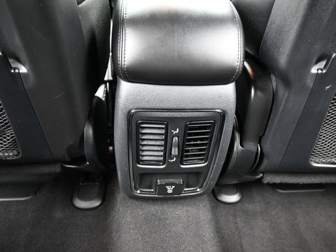 Used 2020 Jeep Grand Cherokee Altitude RWD image 37