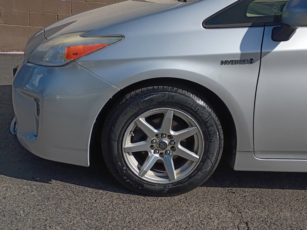 Used 2013 Toyota Prius Three w/ Solar Roof Pkg FWD image 9