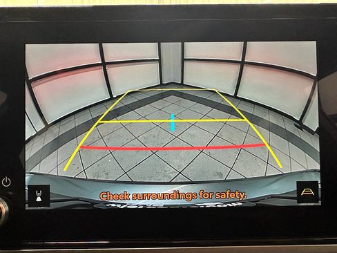 Used 2025 Toyota Camry SE image 25