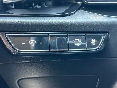 Used 2023 Kia Niro EX FWD image 16
