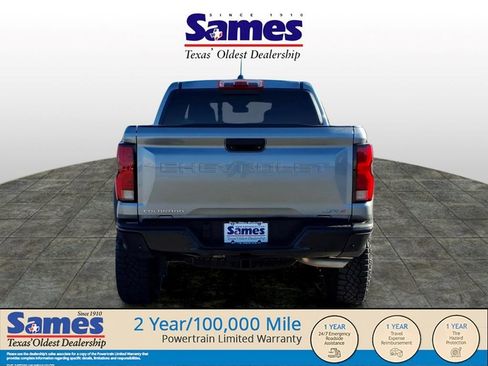 Used 2024 Chevrolet Colorado ZR2 w/ ZR2 Convenience Package III AWD/4WD image 4
