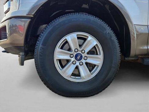 Used 2018 Ford F150 King Ranch w/ Equipment Group 601A Luxury AWD/4WD image 26