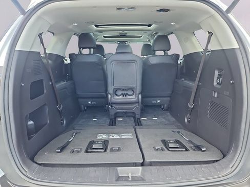Used 2025 Kia Carnival SX Prestige FWD image 35