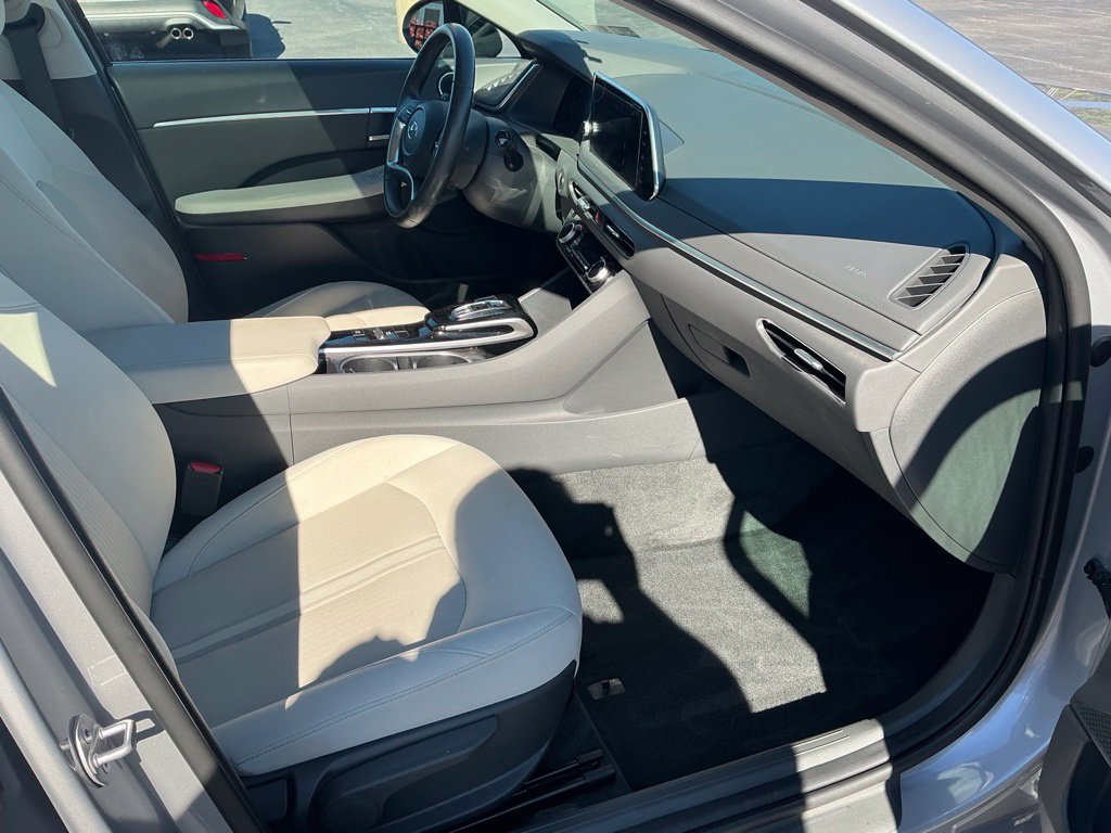 Certified 2023 Hyundai Sonata SEL w/ Convenience Package FWD image 32