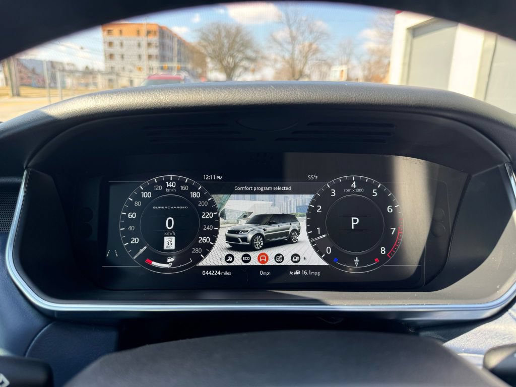 Used 2018 Land Rover Range Rover Sport Supercharged AWD/4WD image 32