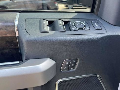 Used 2022 Ford F250 Lariat w/ Lariat Value Package AWD/4WD image 19