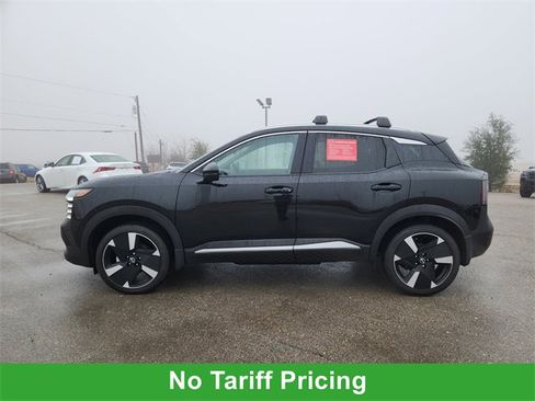 Certified 2025 Nissan Kicks SR w/ Illumination Package image 3