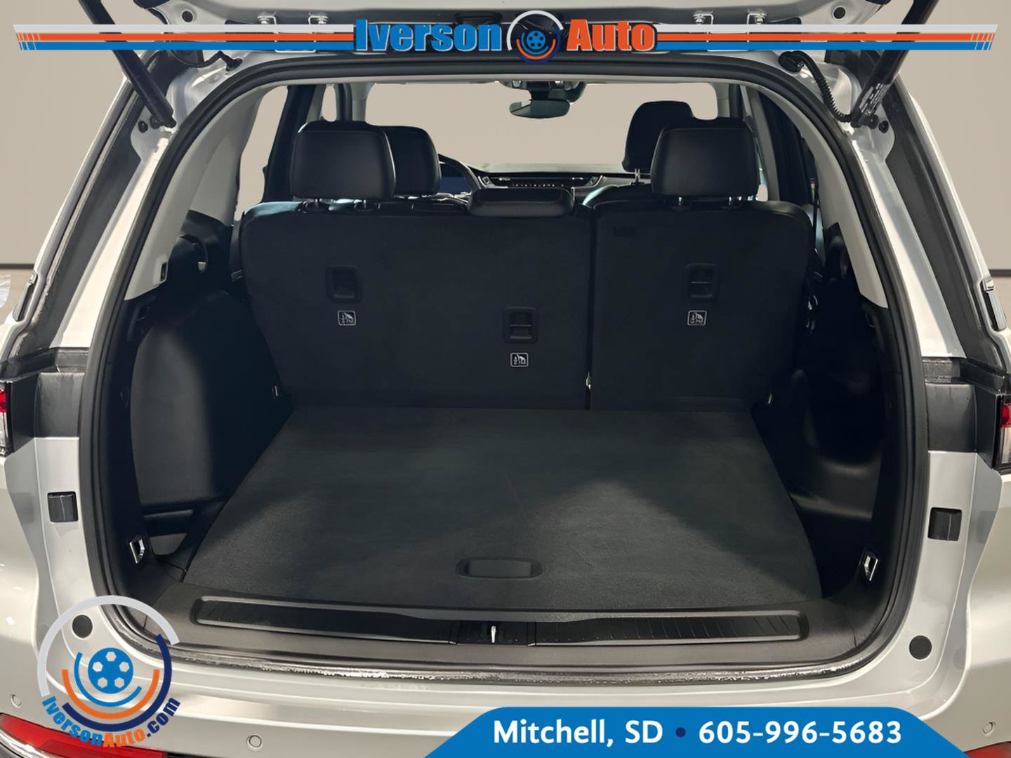 Used 2024 Jeep Grand Cherokee Limited AWD/4WD image 35