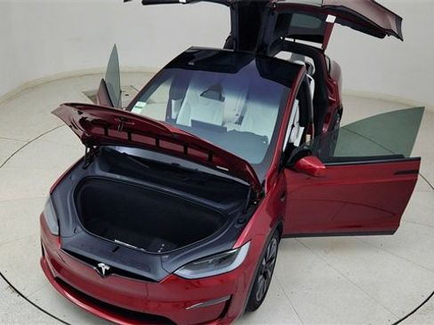 Used 2024 Tesla Model X Plaid image 90