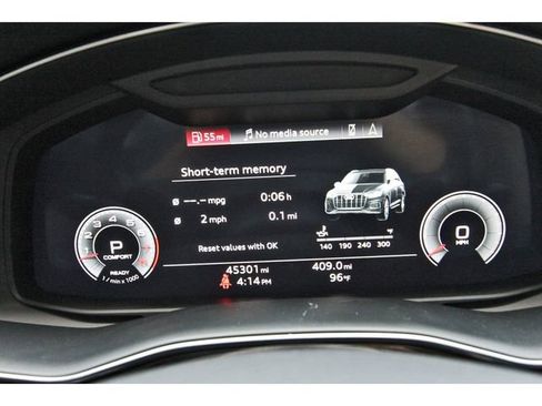 Used 2022 Audi Q7 3.0T Premium Plus w/ Premium Plus Package AWD/4WD image 15