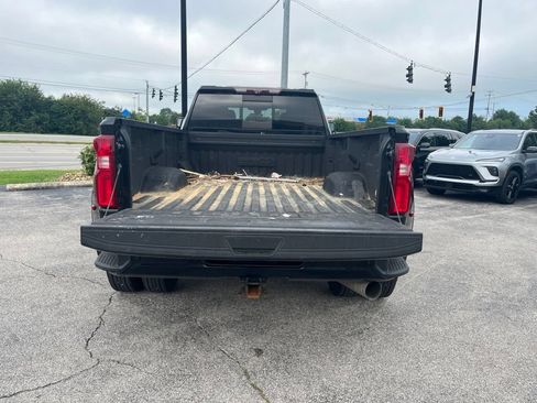 Used 2020 Chevrolet Silverado 3500 High Country w/ Technology Package AWD/4WD image 11