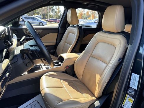 Used 2022 Lincoln Corsair Reserve w/ Equipment Group 201A image 11