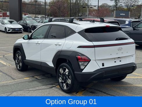 Used 2024 Hyundai Kona SEL AWD/4WD image 3