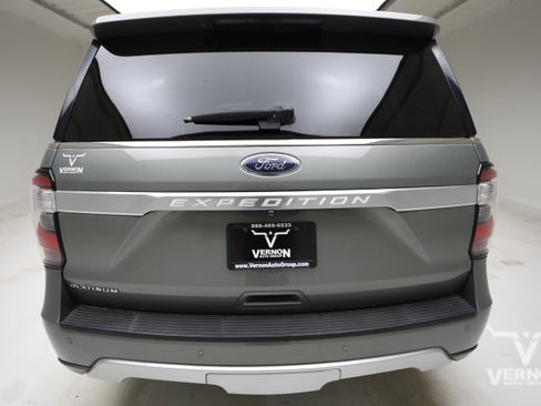 Used 2019 Ford Expedition Platinum image 4
