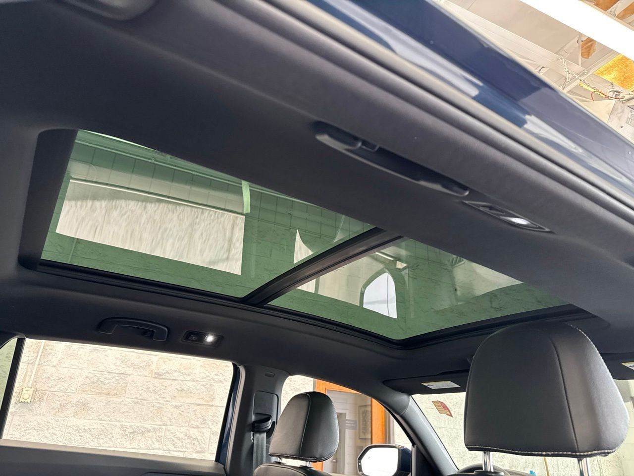 Used 2021 Volkswagen Atlas Cross Sport SE w/ Panoramic Sunroof Package AWD/4WD image 46