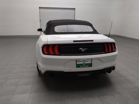 Used 2018 Ford Mustang Premium RWD image 6