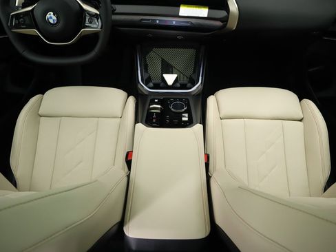 Used 2025 BMW X3 xDrive30i w/ Premium Package AWD/4WD image 18