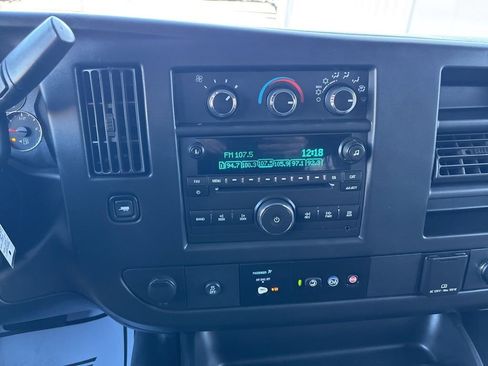 Used 2017 Chevrolet Express 3500 LT w/ LT Preferred Equipment Group image 20