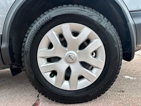 Used 2020 Nissan Rogue Sport S image 28