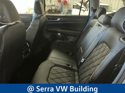 Used 2024 Volkswagen Atlas SEL Premium R-Line AWD/4WD image 29