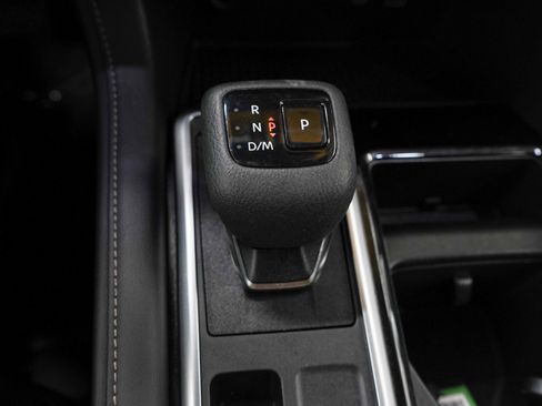 Used 2022 Nissan Pathfinder SL image 27