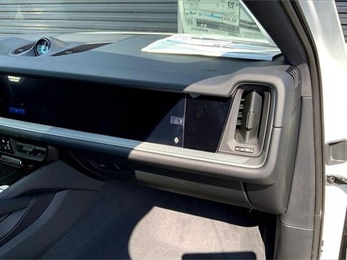 New 2025 Porsche Cayenne Coupe image 22