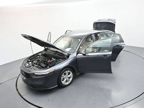 Used 2023 Honda Accord LX image 33