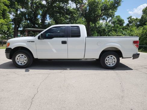 Used 2010 Ford F150 2WD SuperCab image 4
