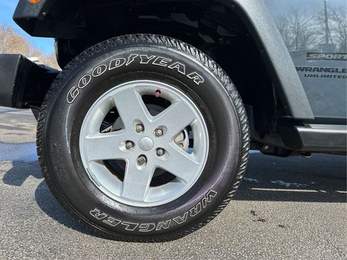 Used 2016 Jeep Wrangler Unlimited Sport w/ Quick Order Package 24S AWD/4WD image 24