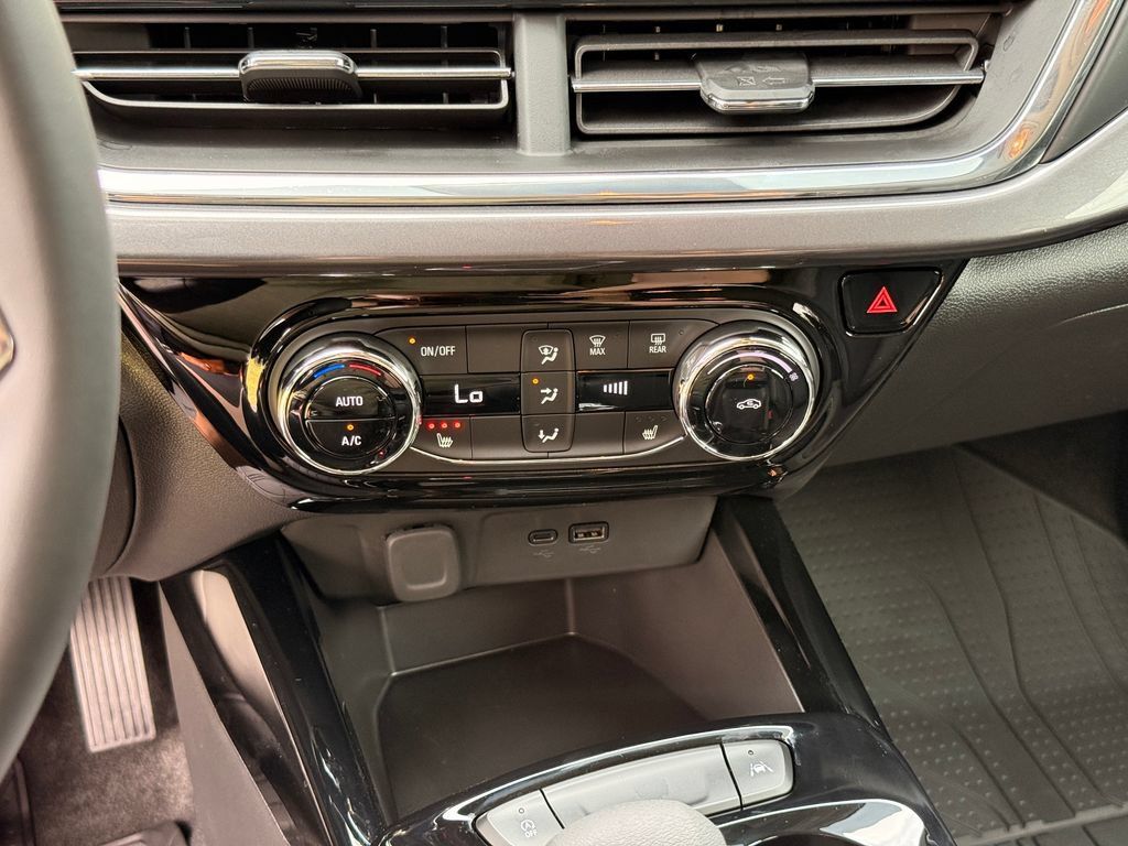 New 2026 Chevrolet Trax ACTIV w/ Driver Confidence Package FWD image 20