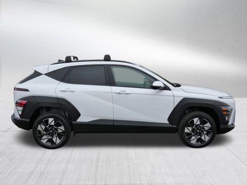 Certified 2025 Hyundai Kona SEL image 8