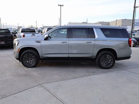 New 2026 GMC Yukon XL Elevation image 3