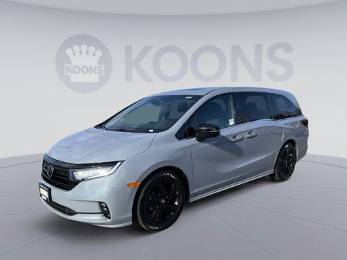 Used 2023 Honda Odyssey Sport image 1