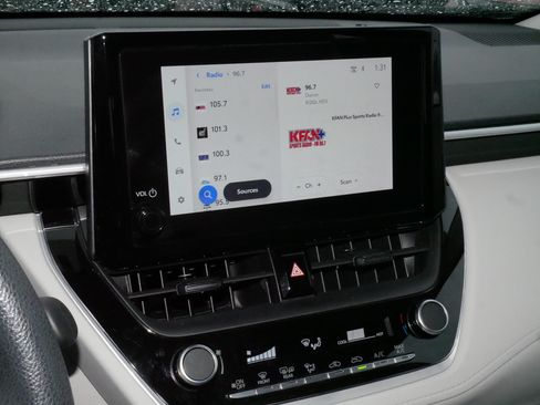 Certified 2023 Toyota Corolla Cross L AWD/4WD image 22