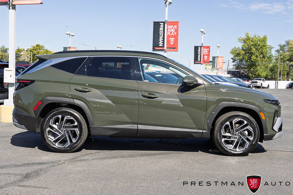 Used 2025 Hyundai Tucson Limited AWD/4WD image 19