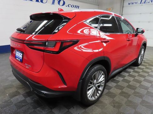Used 2025 Lexus NX 300h AWD w/ Luxury Package image 4