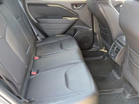 Used 2025 Subaru Forester Limited AWD/4WD image 34