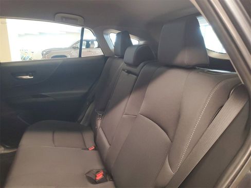 Used 2023 Toyota Venza LE image 13