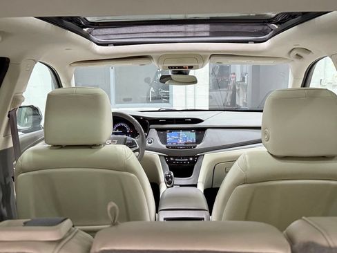 Used 2017 Cadillac XT5 Premium Luxury AWD/4WD image 45