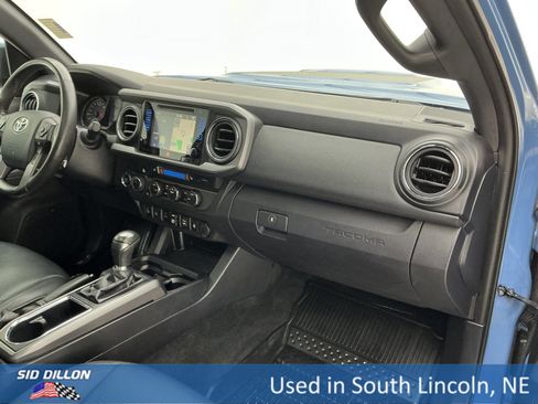 Used 2019 Toyota Tacoma TRD Sport image 24