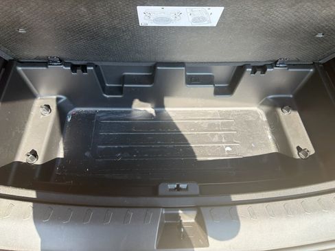 Used 2021 Chevrolet Traverse Premier AWD/4WD image 33