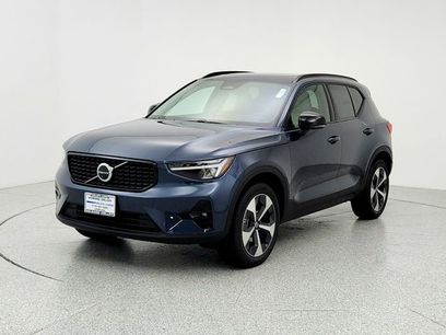 New 2026 Volvo XC40 B4 Plus w/ Climate Package
