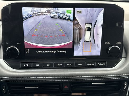 Used 2023 Nissan Rogue SL w/ SL Premium Package image 26