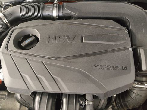 Used 2025 Hyundai Sonata SEL FWD image 30