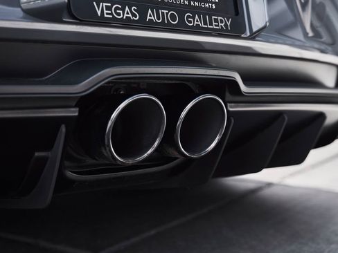 Used 2025 Porsche 911 GT3 RWD image 18