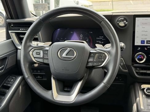 Used 2024 Lexus GX 550 AWD/4WD image 9