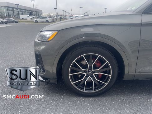 Used 2023 Audi SQ5 Premium Plus w/ Premium Plus Package image 38