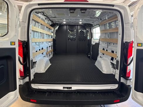 Used 2025 Ford Transit 250 Low Roof w/ Exterior Upgrade Package RWD image 18