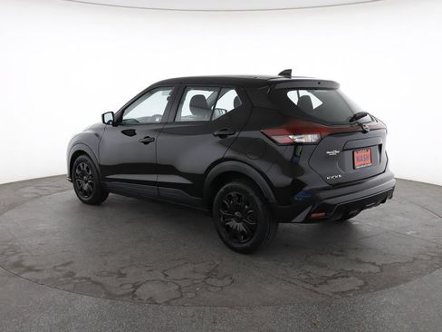 Used 2024 Nissan Kicks S FWD image 9