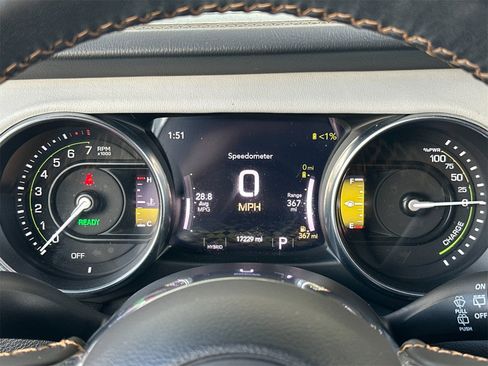 Used 2022 Jeep Wrangler Unlimited Sahara image 29